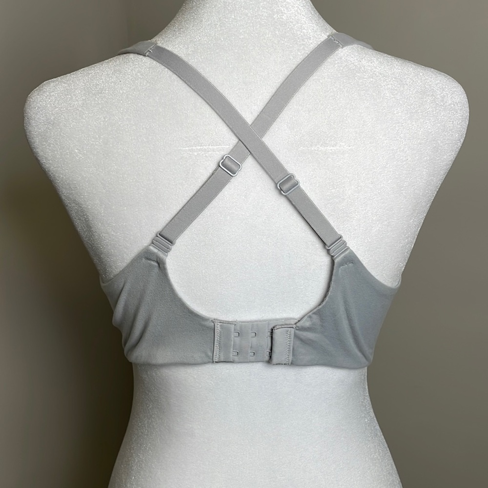 Victoria’s Secret Body by Victoria push-up bra, size 34D - Picture 4 of 10